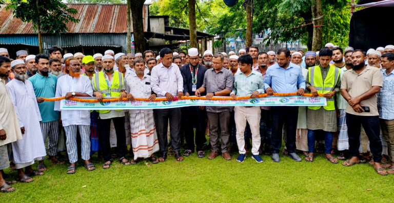 হোসাইনী আই কেয়ার সেন্টার ইউনিট–২-এর শুভ উদ্বোধন